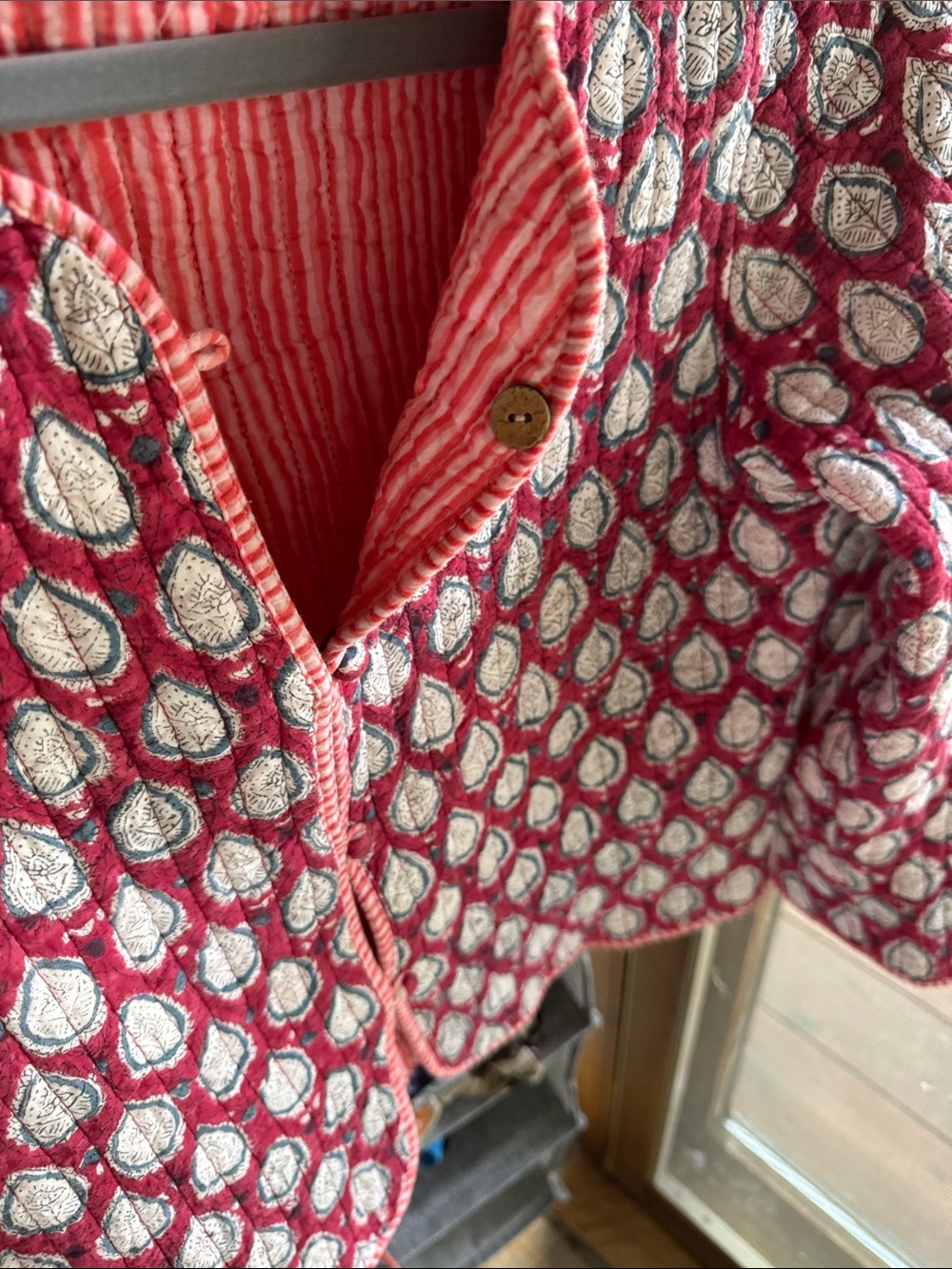Textured Red & White Quilted Jacket - Picture 3 of 5